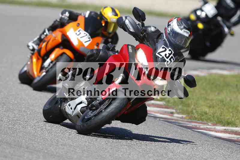 /43 08.08.2025 Discover the Bike ADR/Bike 1 gruen/235